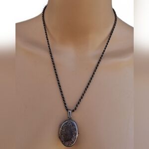 Vintage Italian 925 Sterling Silver Floral Engraved Locket Necklace